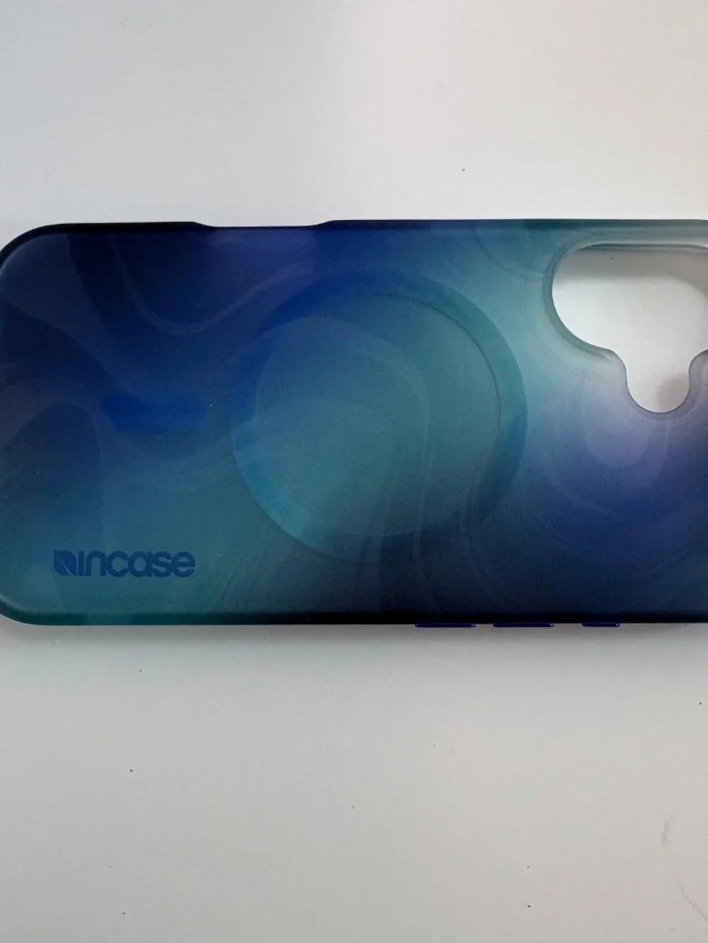 Incase Halo iPhone 16 Case